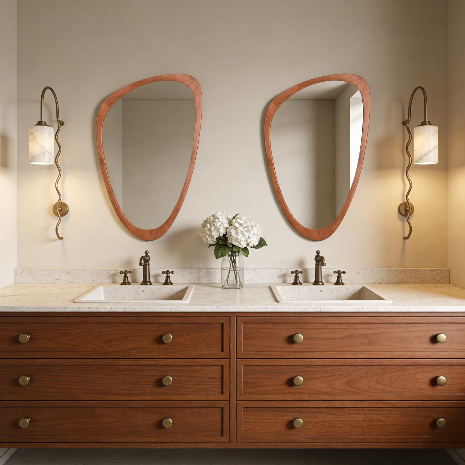 WallBeyond silver-plated edge mirror delivers distortion-free viewing