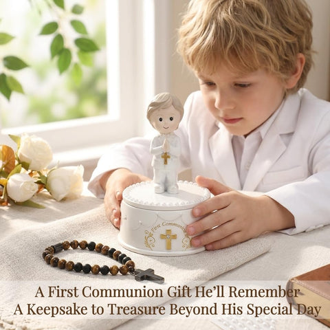 WANCHIY prayer corner decor idea with keepsake pieces.
