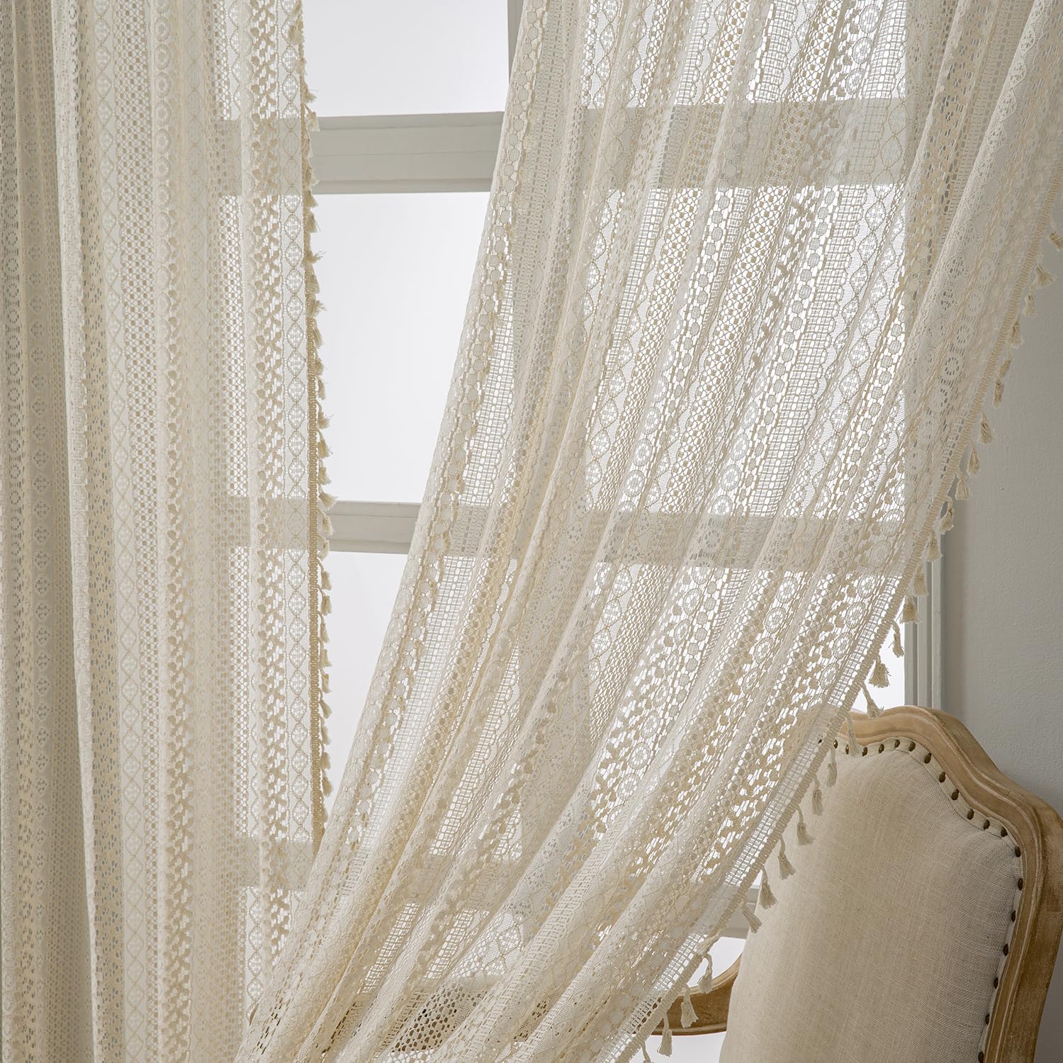 WAZZIO easy-care machine-wash curtains simplify upkeep