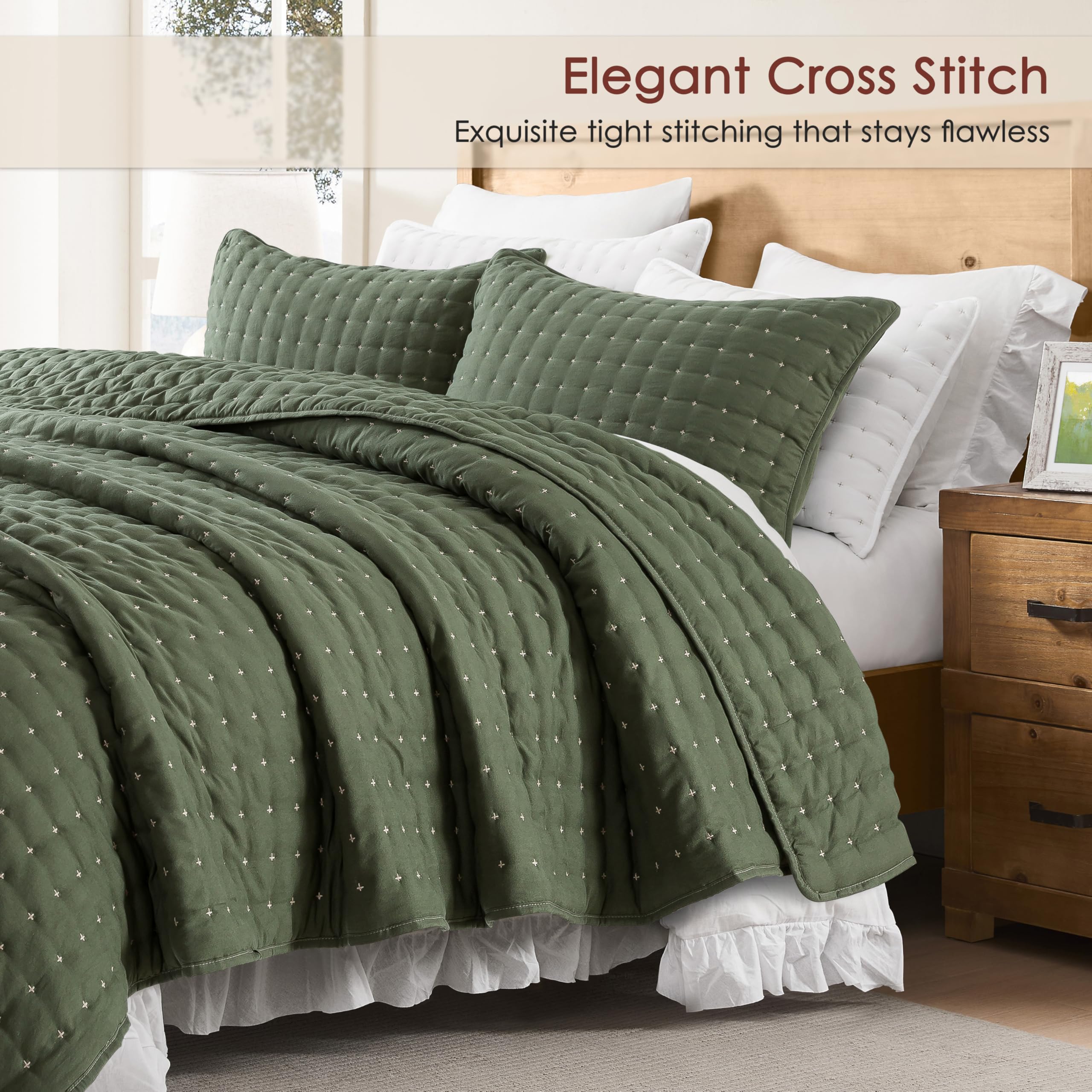 WDCOZY all-season quilt displayed as bedspread for year-round comfort