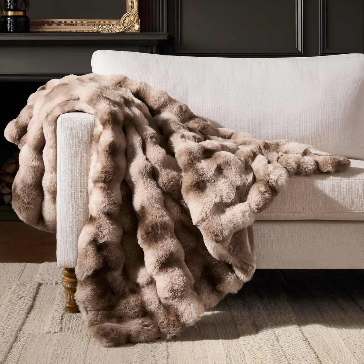 WDCOZY bubble throw blanket close-up of plush faux fur texture for cozy warmth