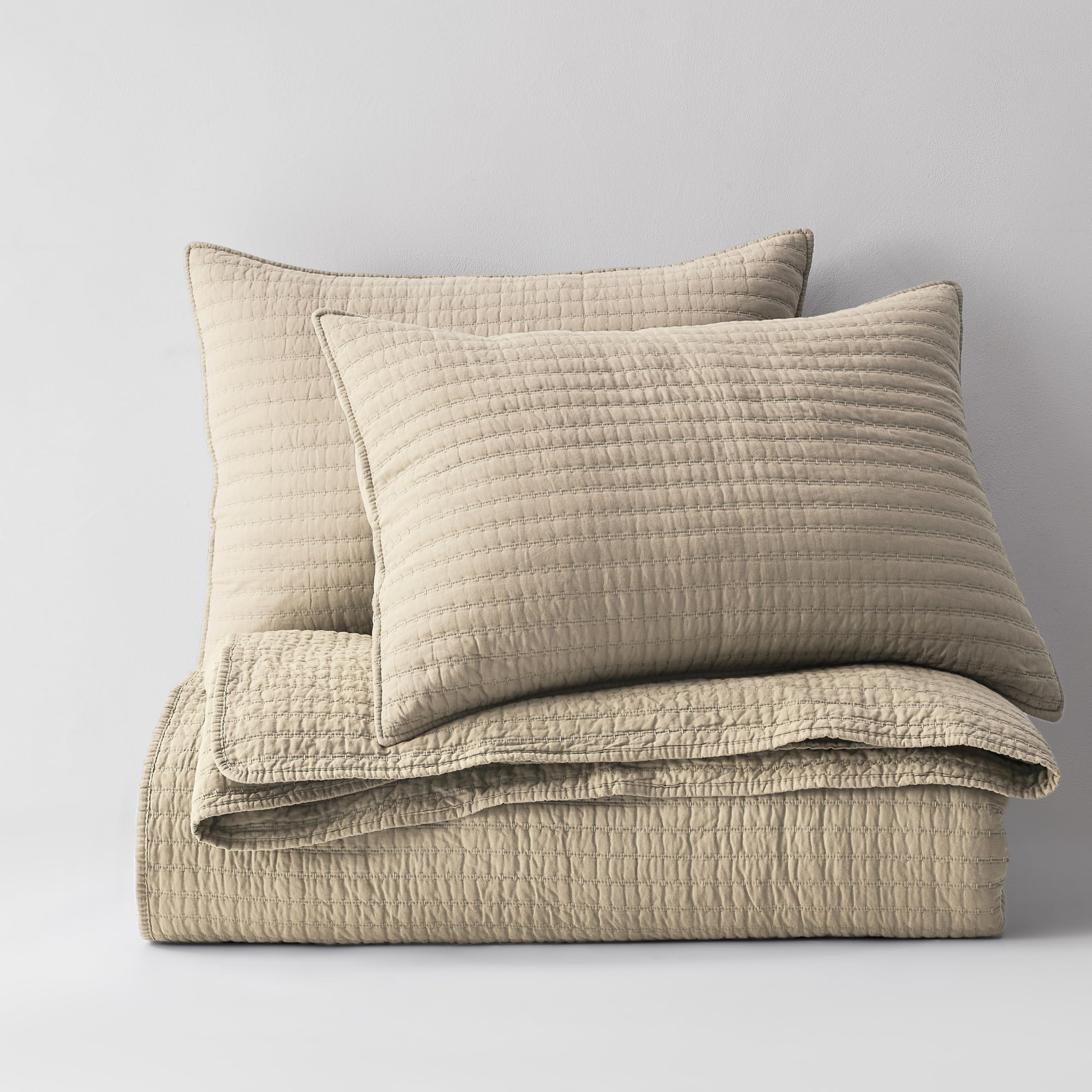 WDCOZY california-king quilt coverlet suits larger beds with year round comfort.