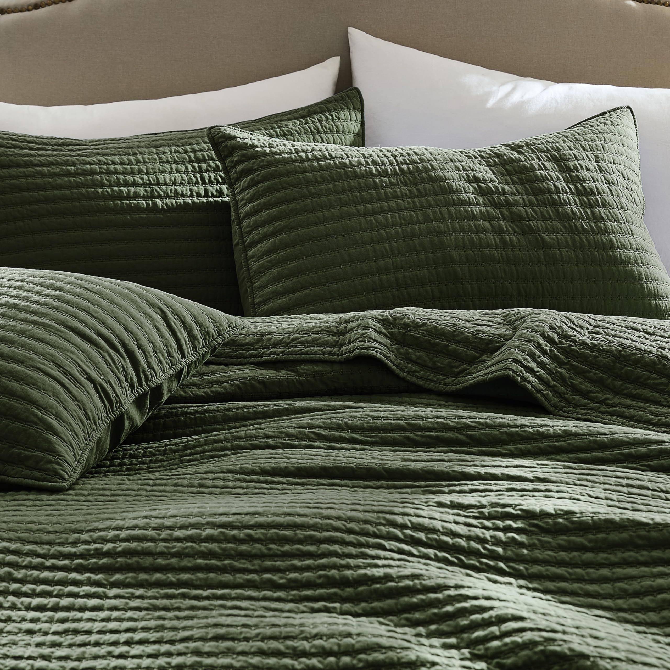WDCOZY gauze finish bedding in farmhouse style for a cozy look.