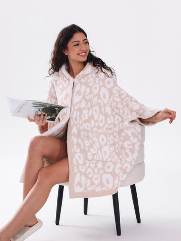 WDCOZY leopard plush faux fur wrap adds luxurious warmth