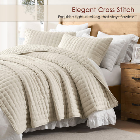WDCOZY microfiber texture close-up highlights durability and softness.