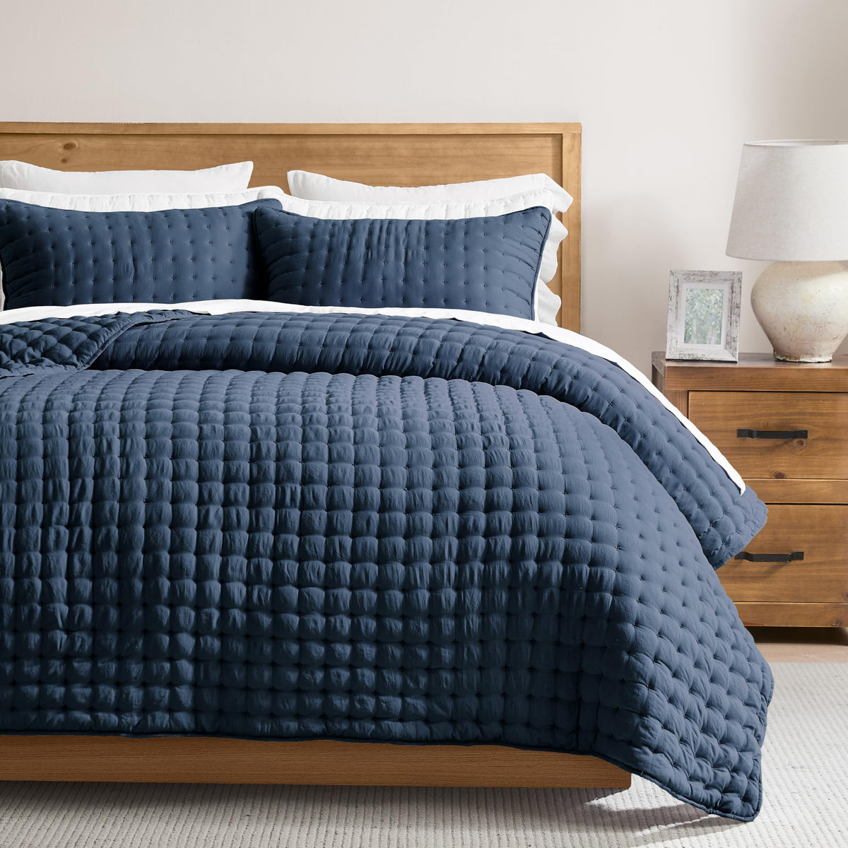 WDCOZY navy blue king quilt on display with smooth drape