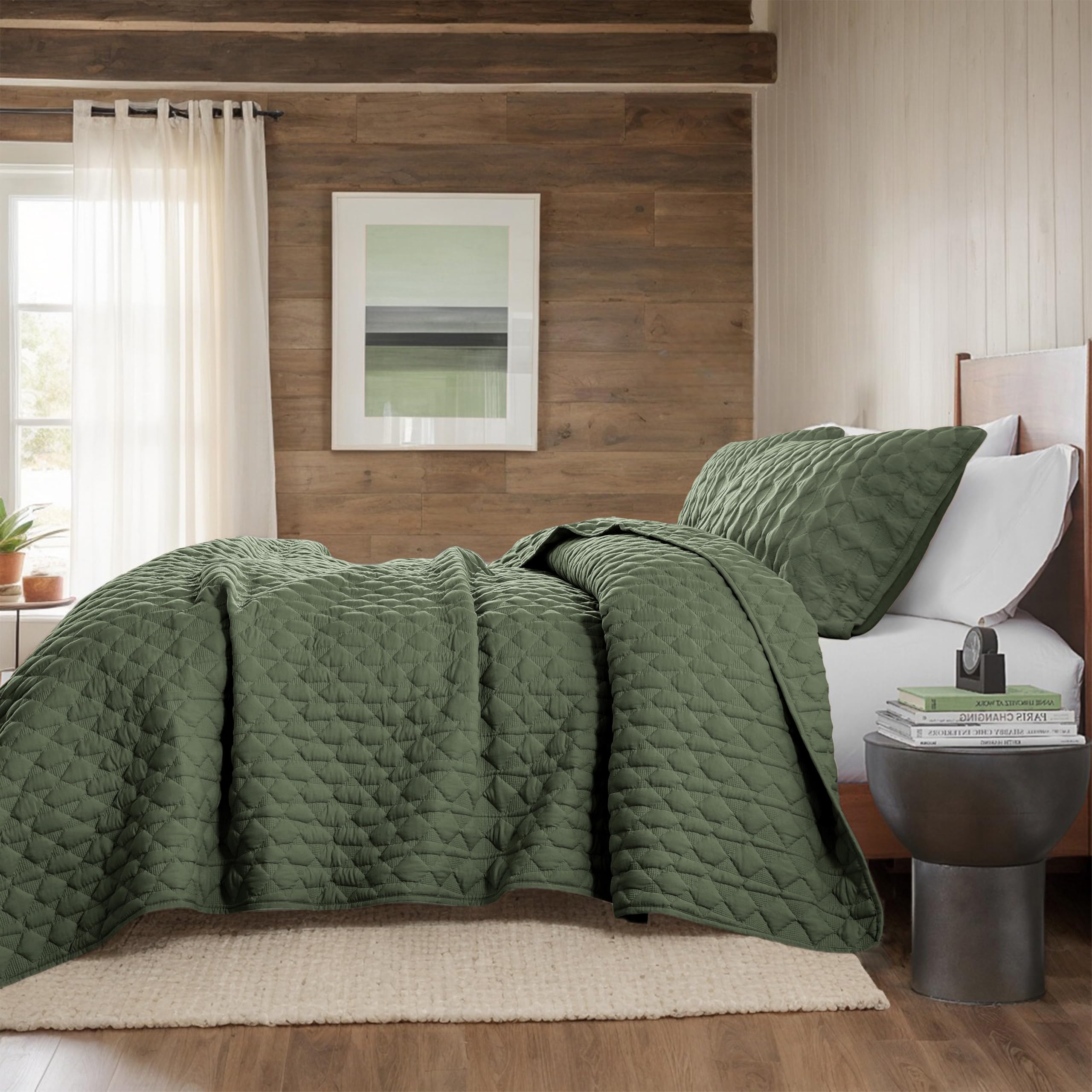 WDCOZY packaging contents: quilt king and two pillow shams