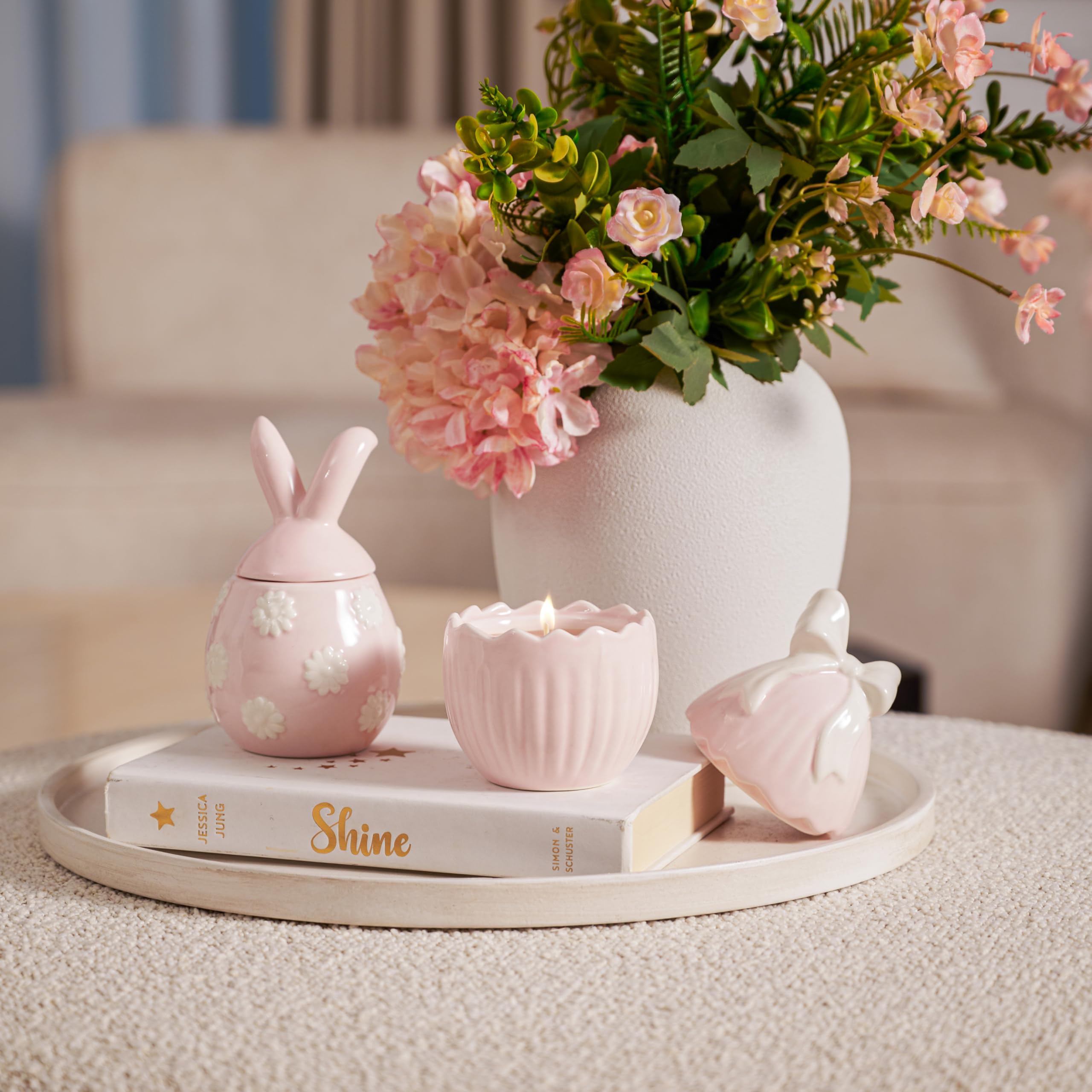 WDS WONDROUS bow-lid egg-shaped ceramic candle creates elegant ambiance.