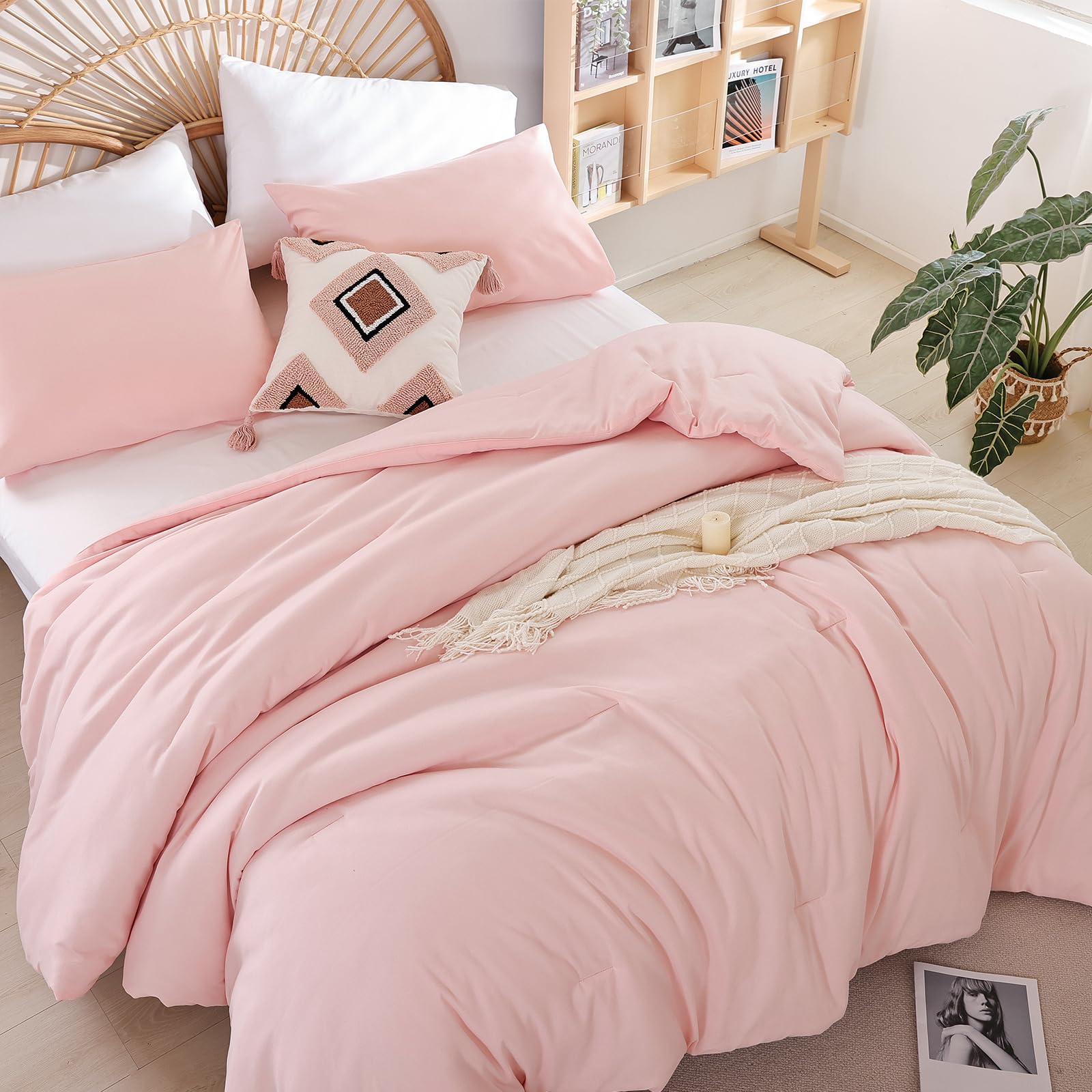 Weigelia super-soft microfiber comforter in queen blush pink for cozy year-round sleep