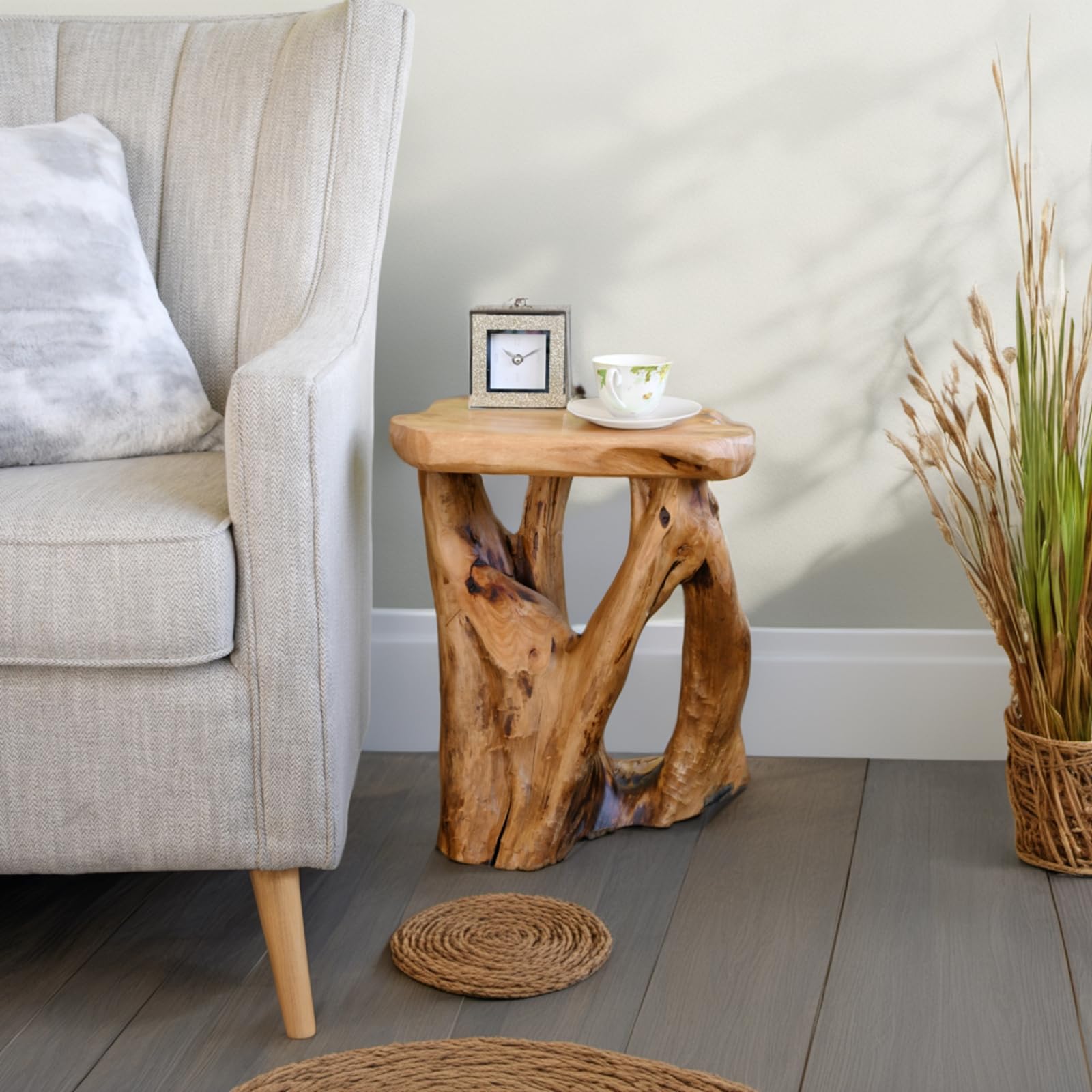 WELLAND Plant stand on a 19-inch base elevates greenery beautifully
