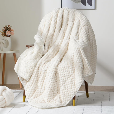 Wemore fleece weighted blanket cream-white close-up shows cozy texture.