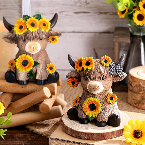 Wesiti two Highland cow figurines for tiered tray display