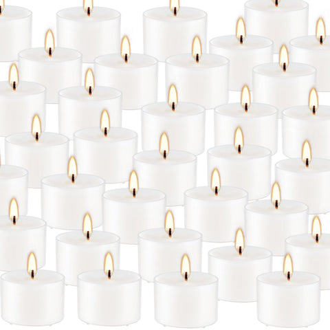 Wfmolcand vanilla tea light on wedding table creates romantic, warm atmosphere.