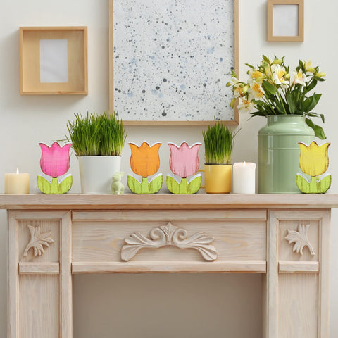 Whaline tulip wood sign wedding decor ideas on tabletops