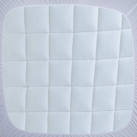 WhatsBedding durable quilted topper provides year-round protection and comfort.
