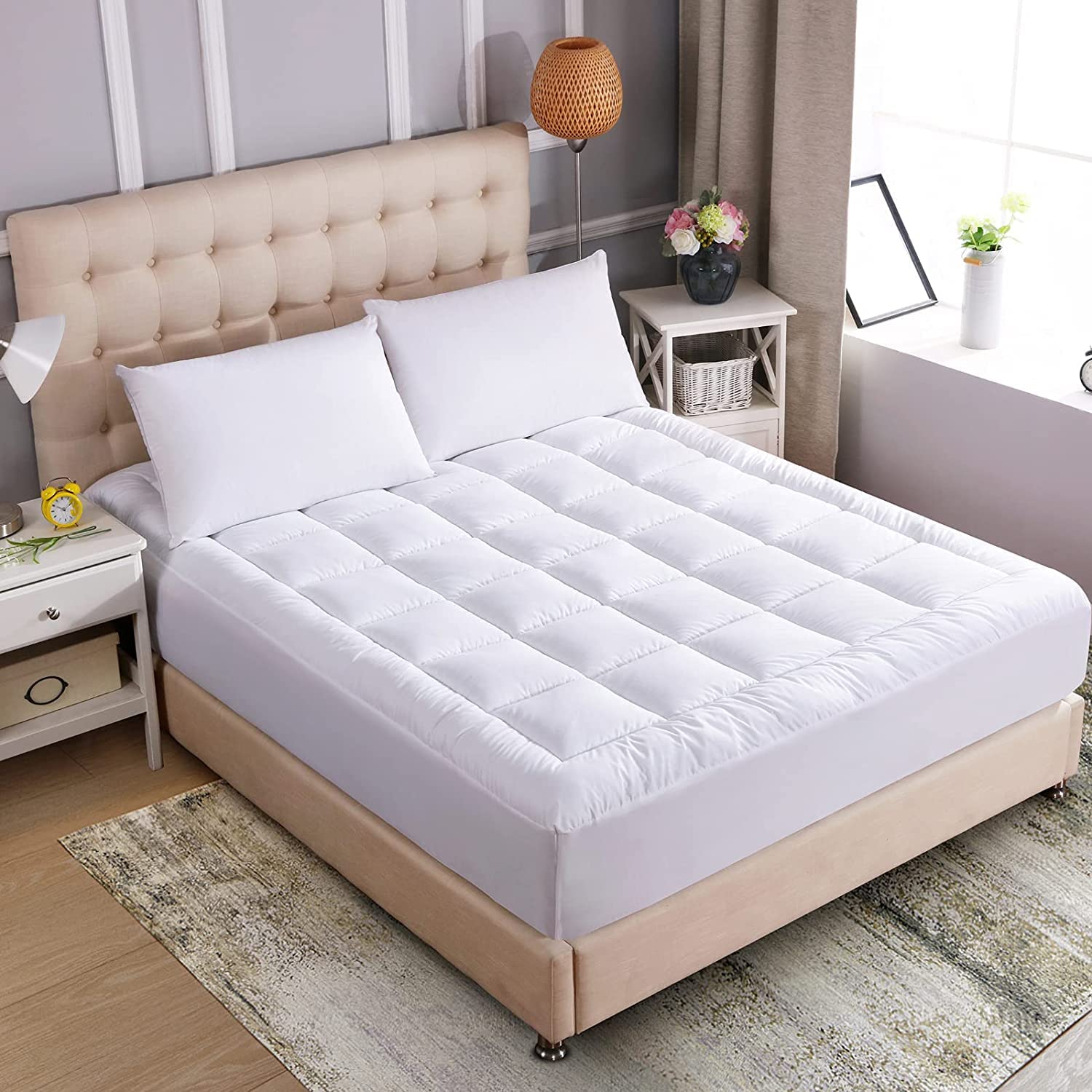 WhatsBedding machine-washable mattress pad simplifies cleaning and maintenance.