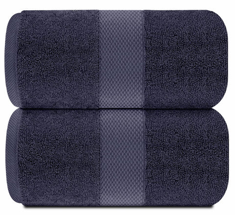 Close-up of 650gsm long-staple cotton fibers in White Classic towel.