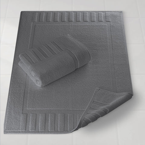 White Classic absorbent cotton bath towel set, two mats, ideal for spa-like bathroom comfort
