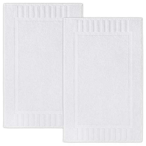 White Classic bath mat showing plush absorbent cotton for quick drying.