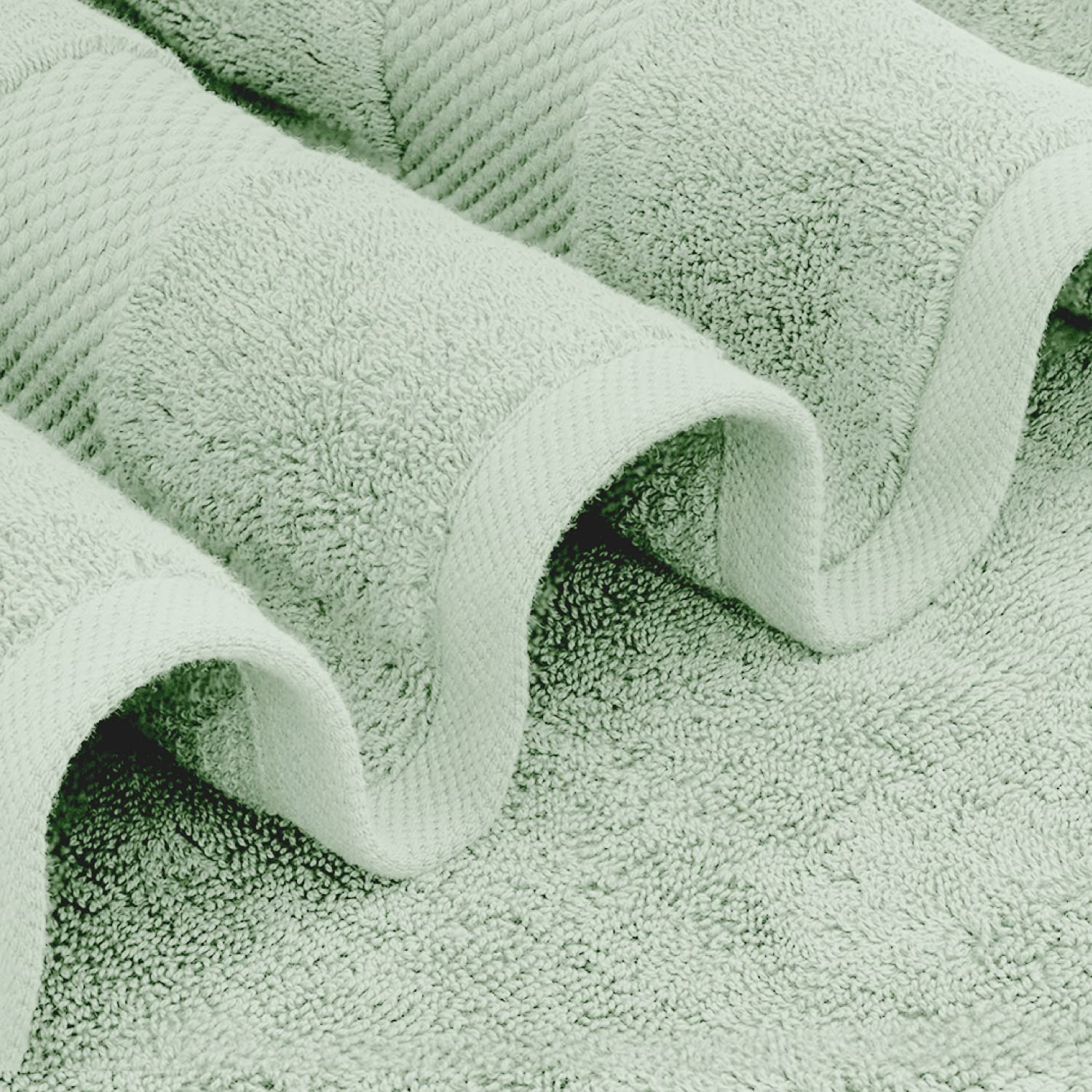 White Classic bath sheet reinforced edges prevent fraying after washing
