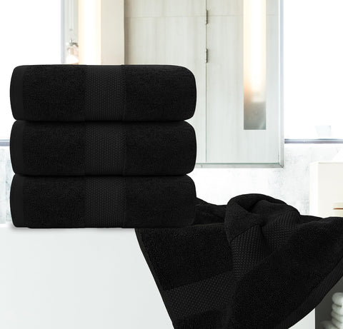 White Classic fast-drying, lint-free bath towels in use