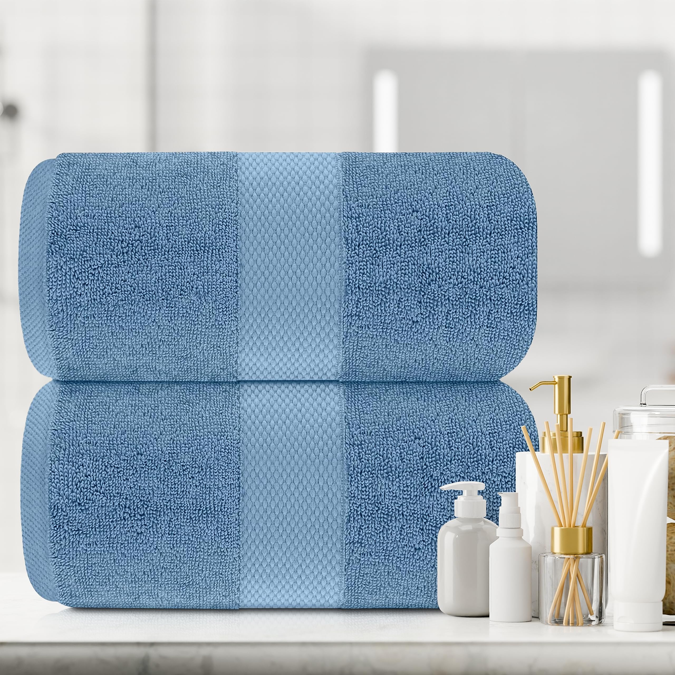 White Classic machine-washable towel for easy care.