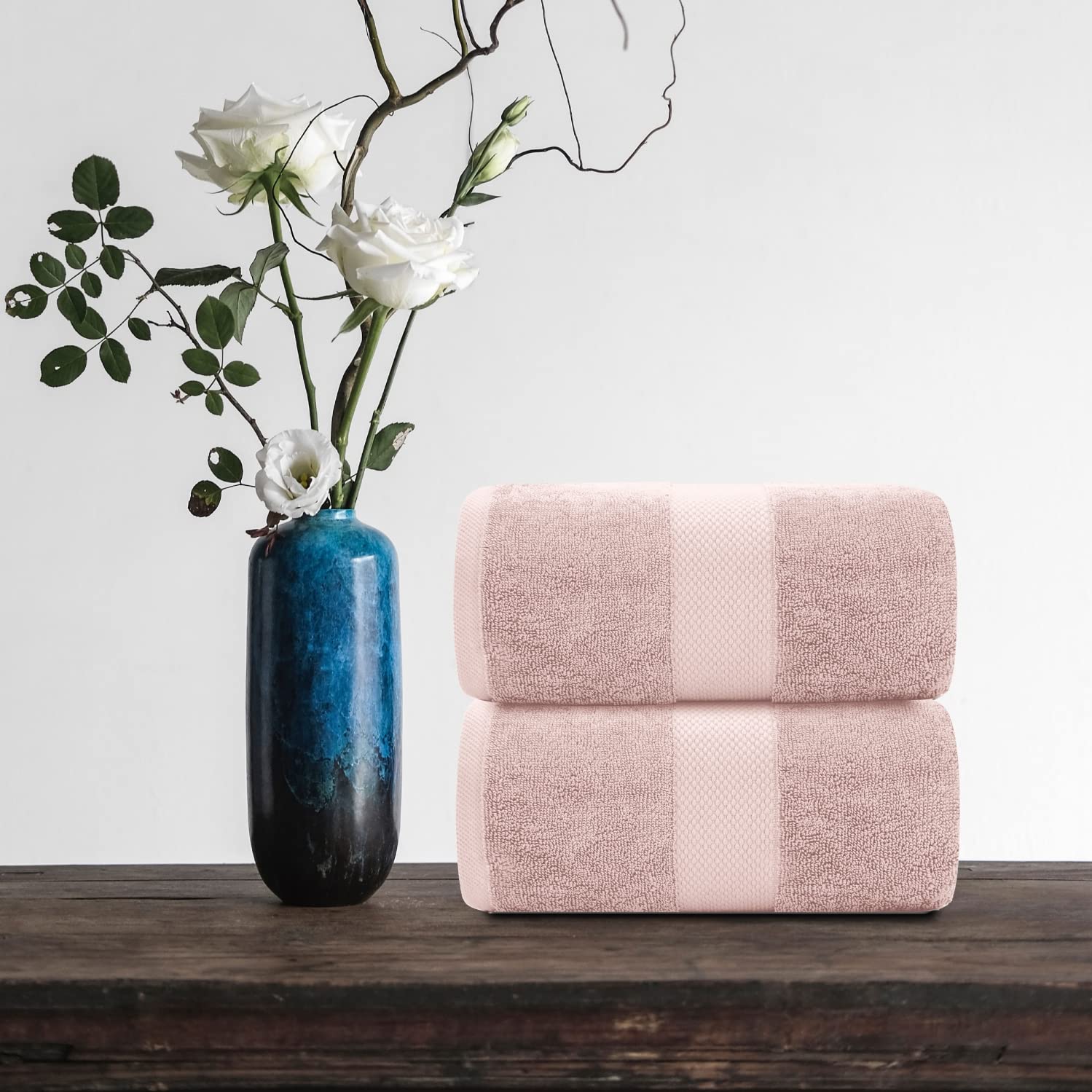 White Classic Pink bath sheet lint-free finish keeps bathrooms tidy.