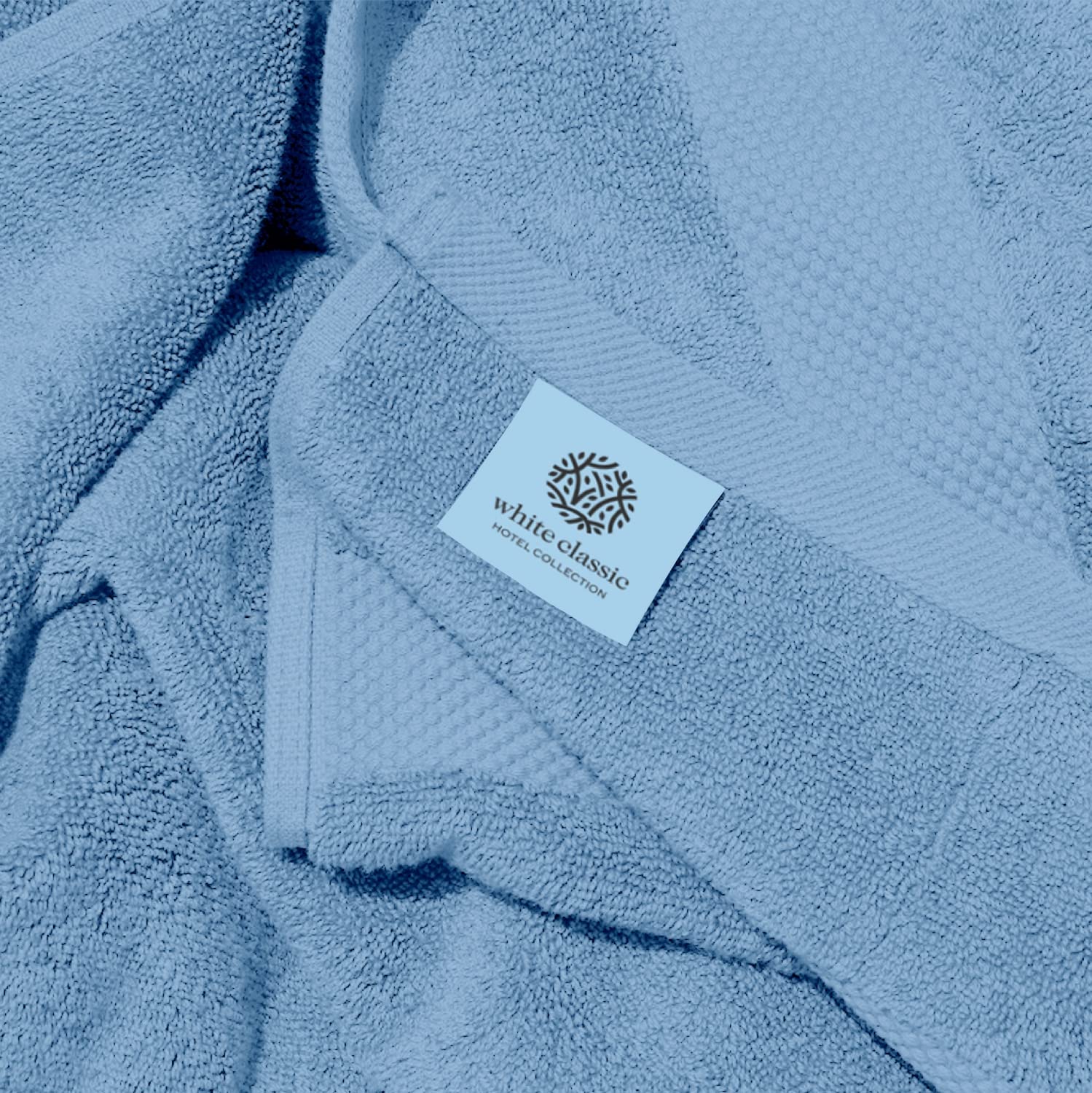 White Classic lint-free bath towel remains plush after washing.