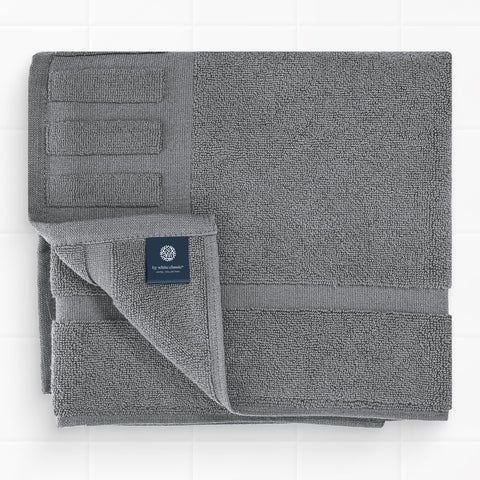 White Classic sink-to-shower mat suitable for multiple bathroom placements