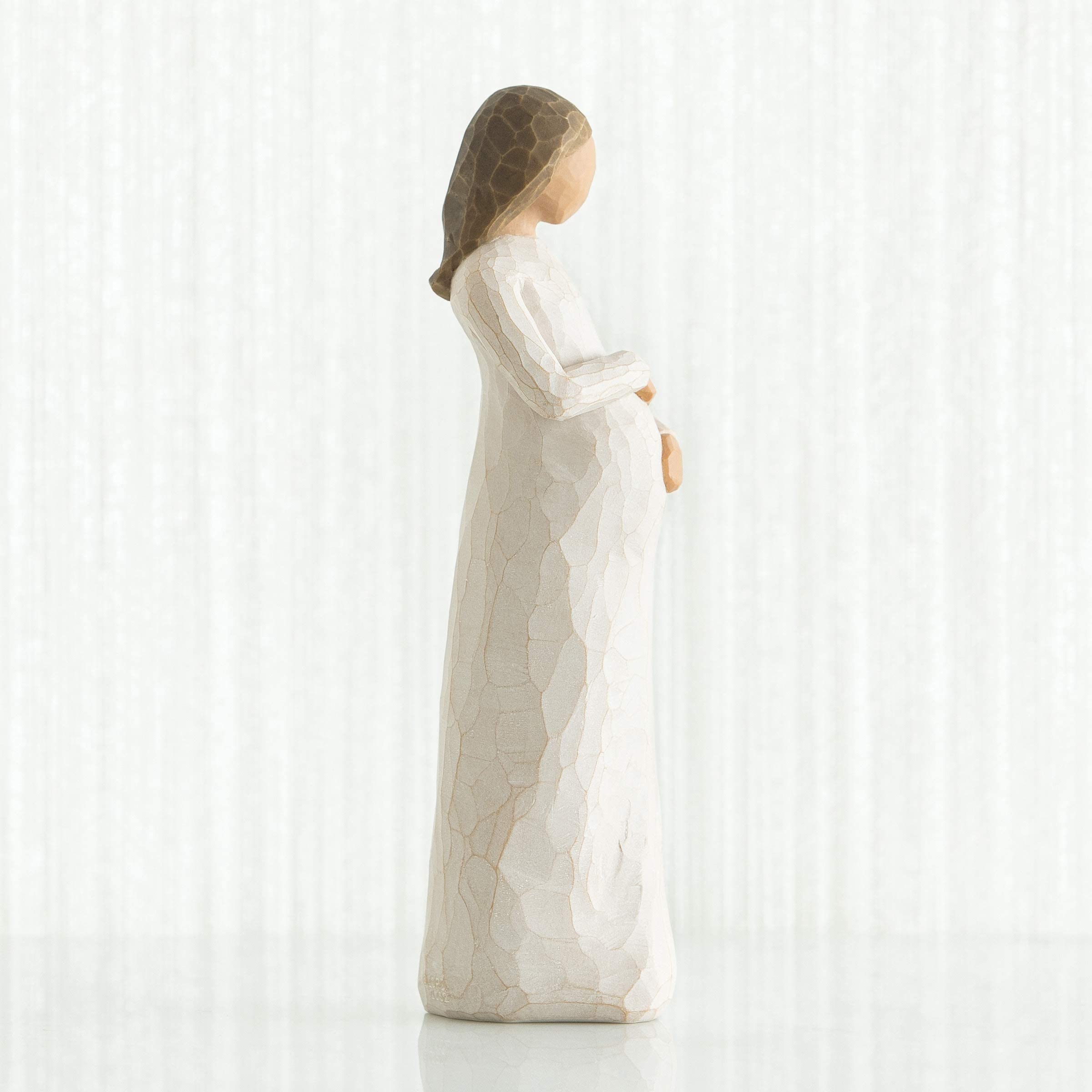 Willow Tree Cherish hand-painted resin texture detail