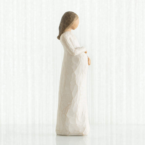 Willow Tree Cherish hand-painted resin texture detail