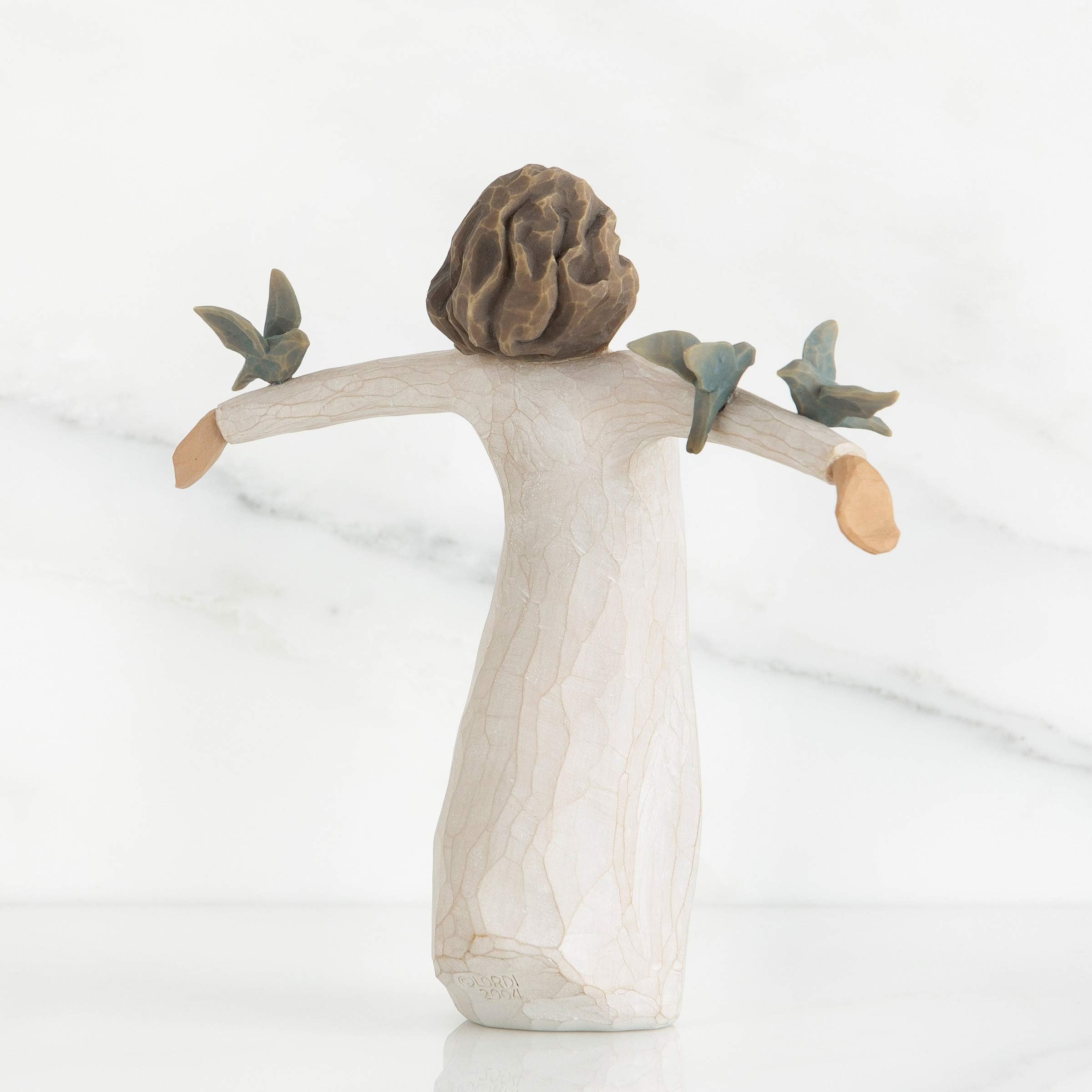 Willow Tree Happiness comes in a gift-ready packaging for celebrations.