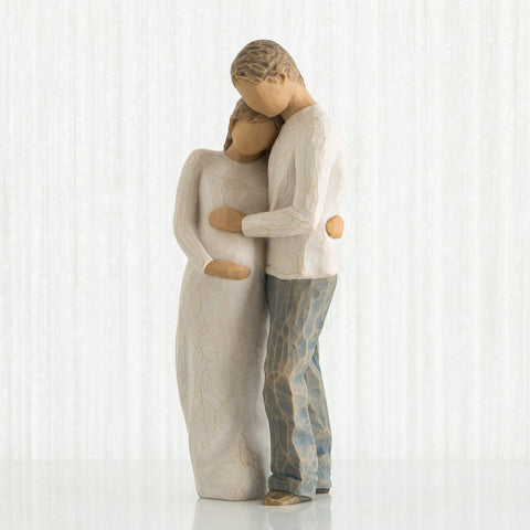 Willow Tree man in blue jeans and cream shirt detail, complements family groupings