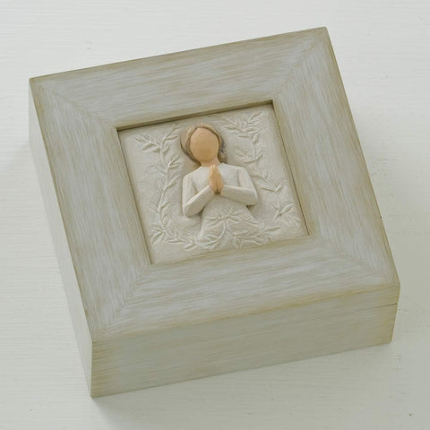 Willow Tree memory box lid inscription, inviting reflection on love and friendship.