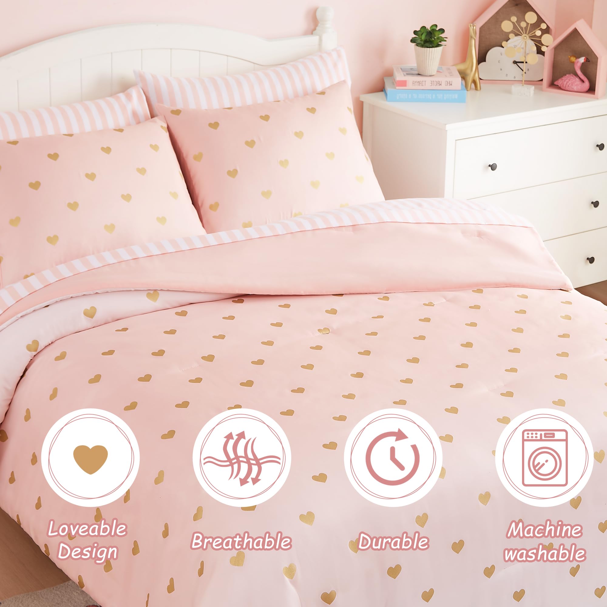 Wink Deer pink-white pillowcases complete the cohesive bedding.
