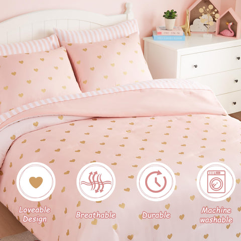 Wink Deer pink-white pillowcases complete the cohesive bedding.
