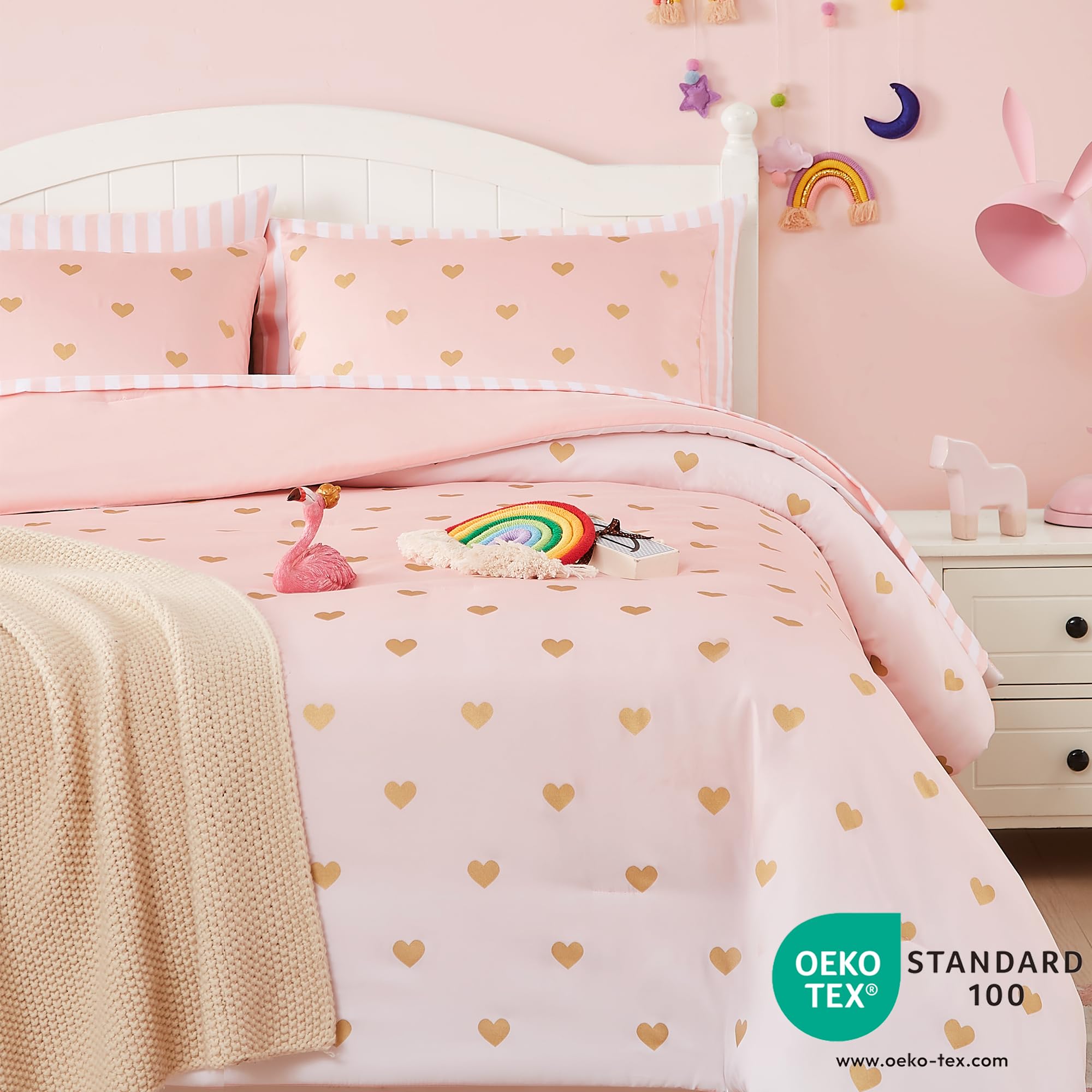 Wink Deer striped sheets coordinating with gradient comforter