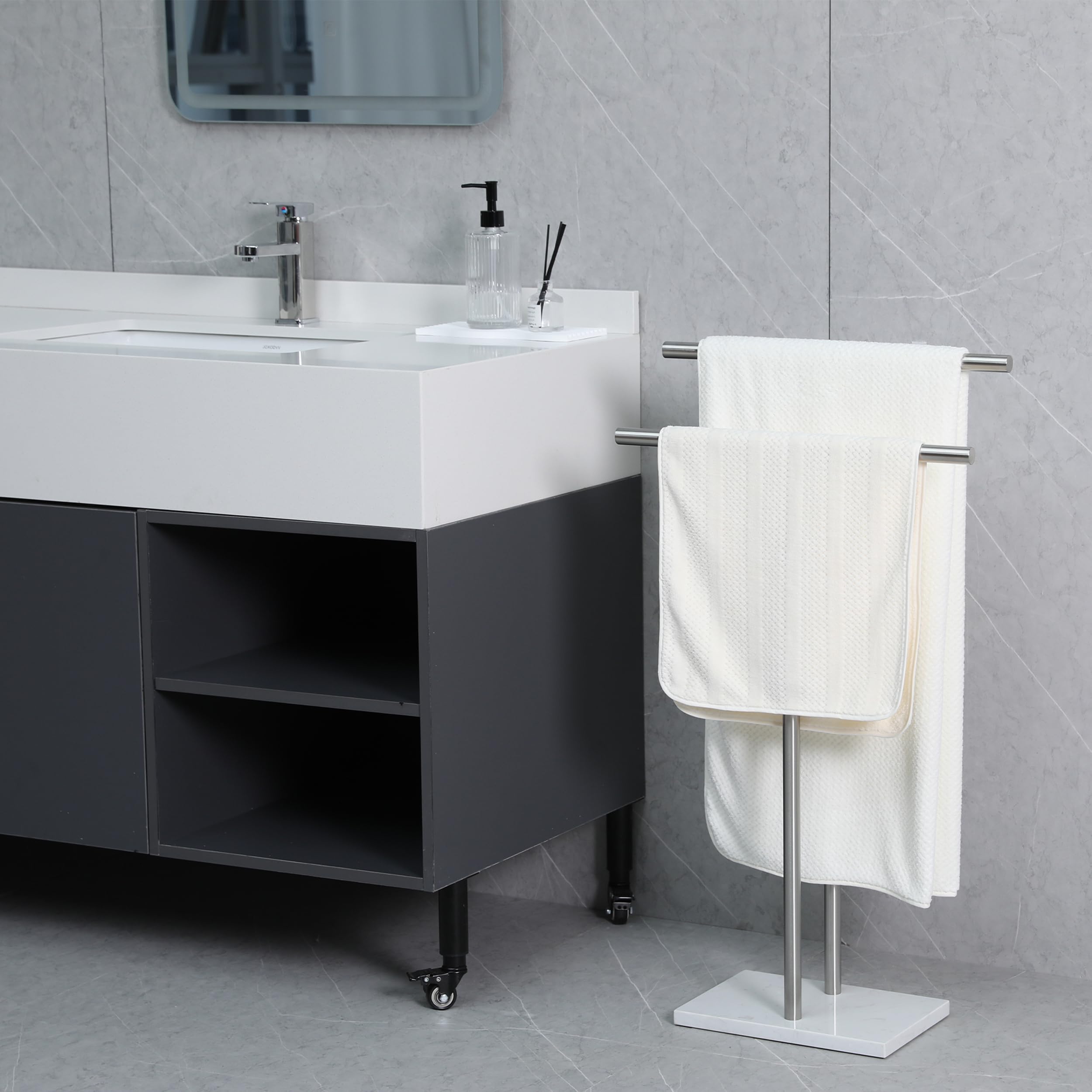 WISATO towel rack arrives with simple, quick assembly for immediate use.