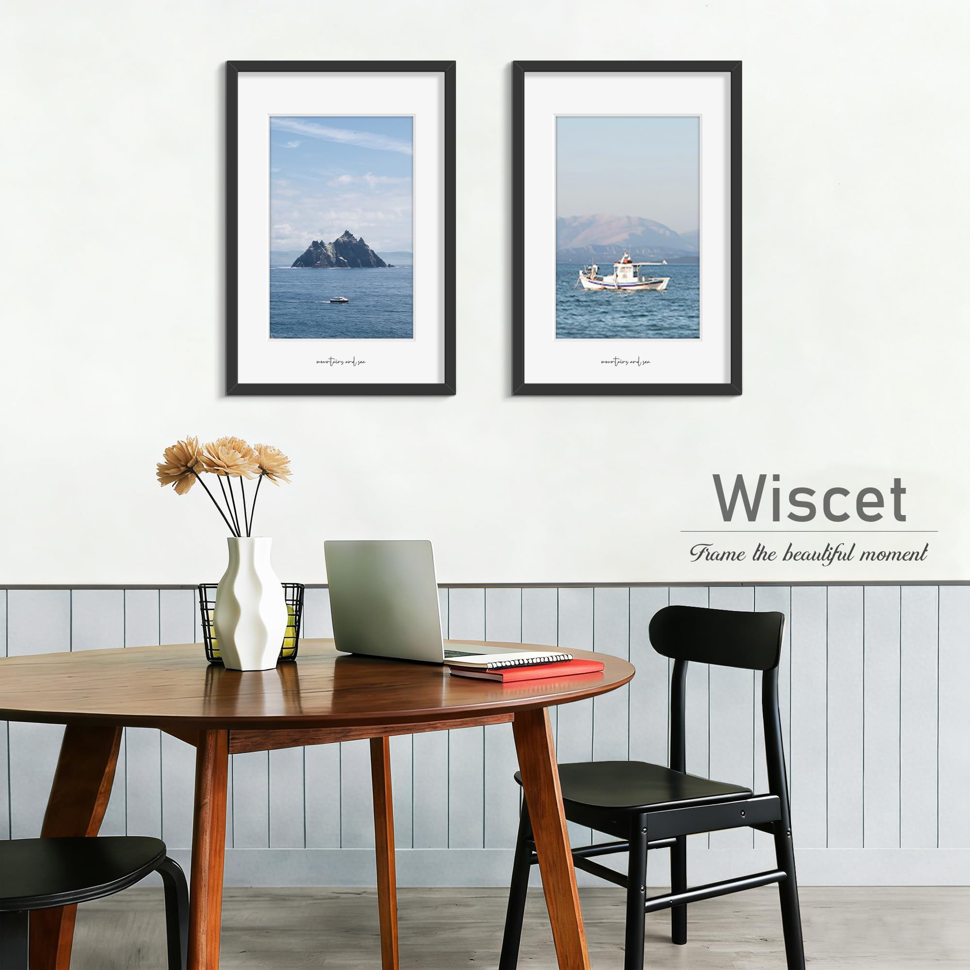 Wiscet two-display option keeps 12x18 photos or 16x24 posters neatly arranged.