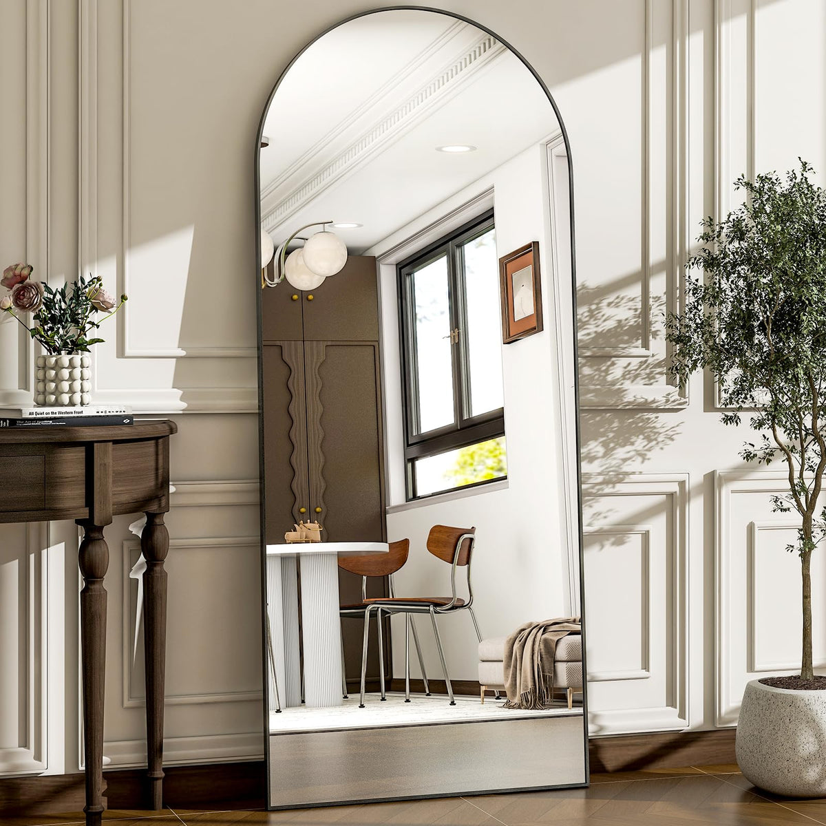 WISSMIELS arched full-length mirror offers a full-body view for outfits.