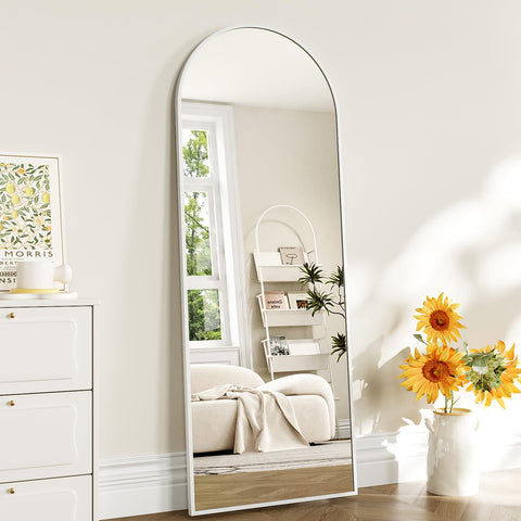WISSMIELS full-length mirror arch frame enables head-to-toe outfit checks