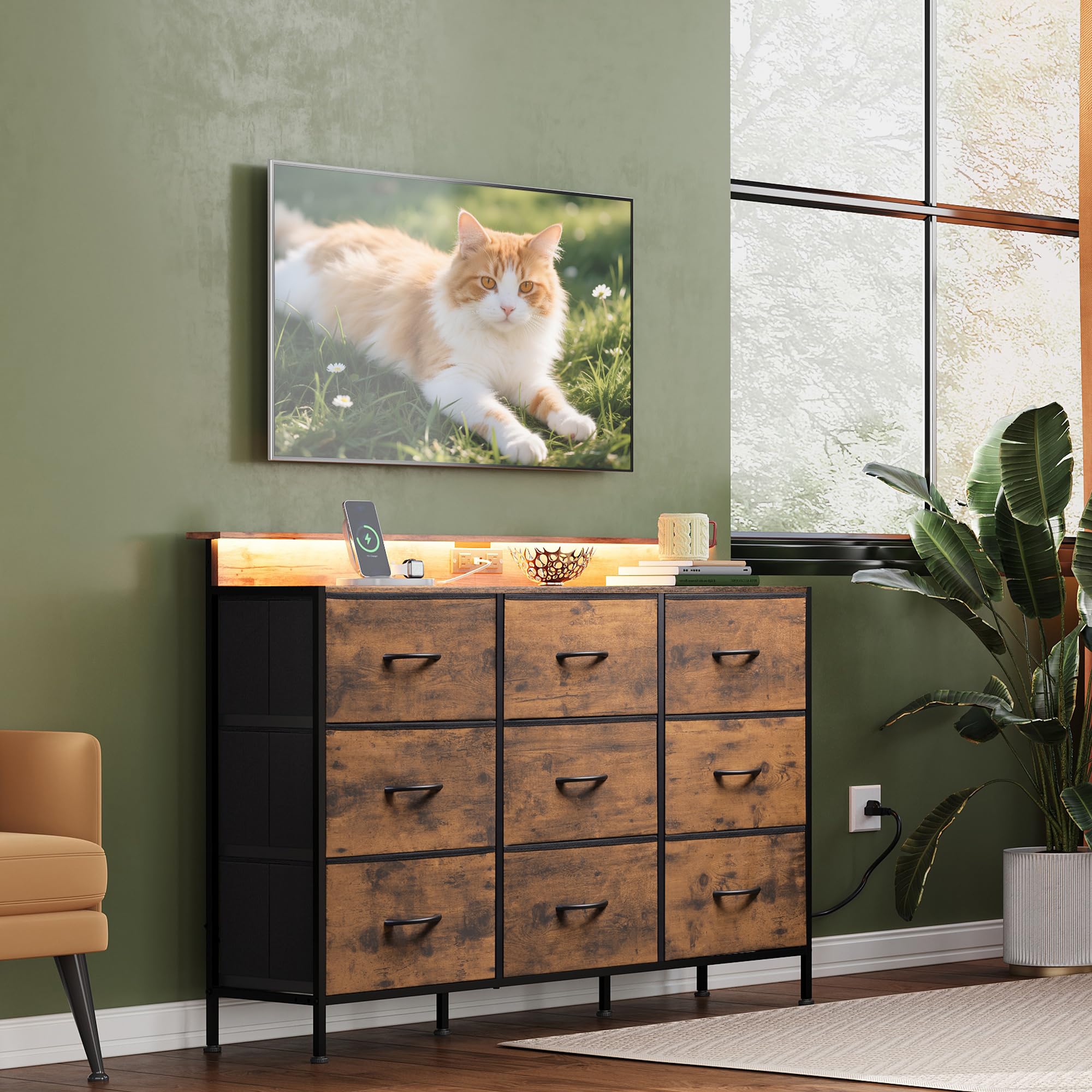WLIVE cable management system reduces clutter