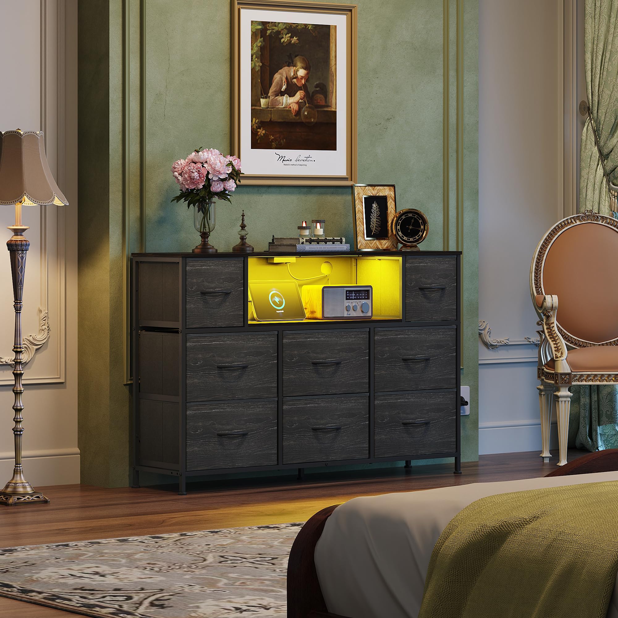 WLIVE LED lights create mood with color rhythms for movie nights.