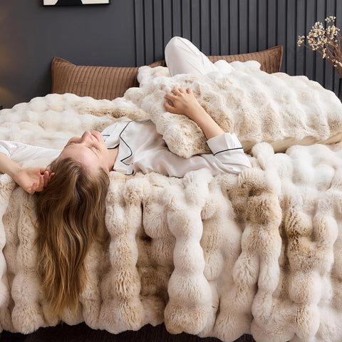 Wonderful king-size sham set completes the bedding look.
