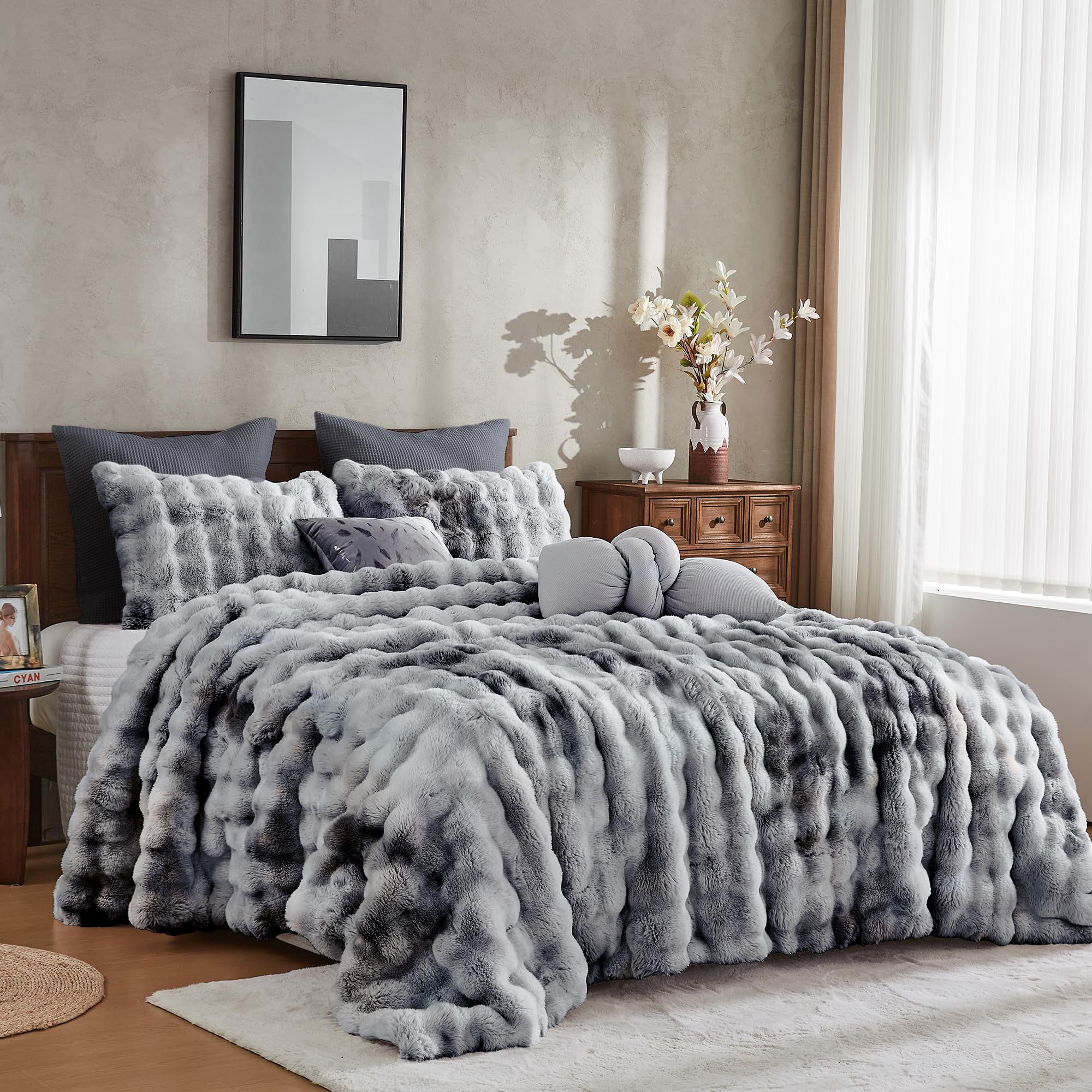 Wonderful tie-dye front blanket adds color and luxury to any bedroom