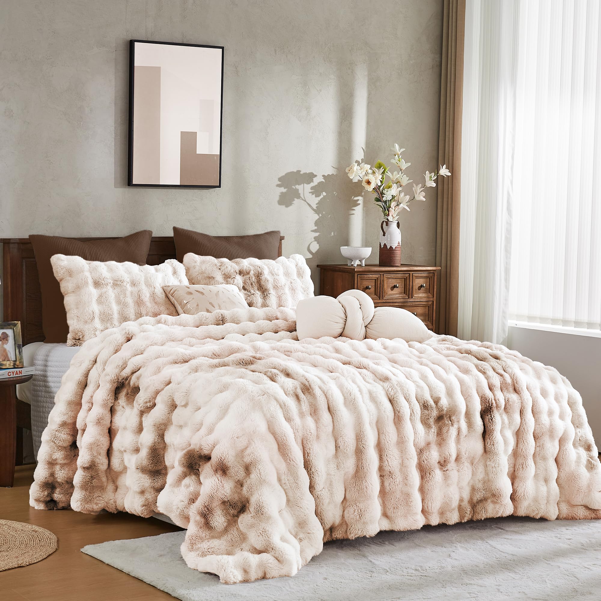 Wonderful tie-dye front detail showing natural color blend for luxury bedding.