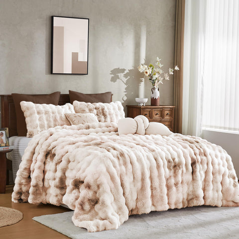 Wonderful tie-dye front detail showing natural color blend for luxury bedding.