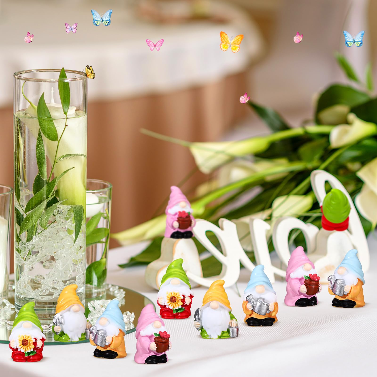 Wonderjune resin gnomes are durable for year-round display.