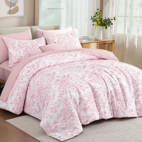 WONGS BEDDING botanical pattern bed ensemble adds serene, nature-inspired charm.