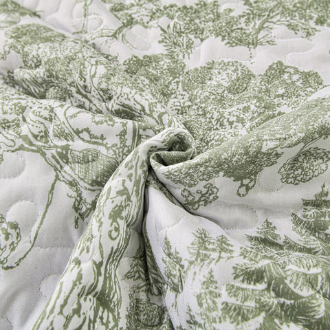 WONGS BEDDING durable stitching maintains a neat quilt look over time.